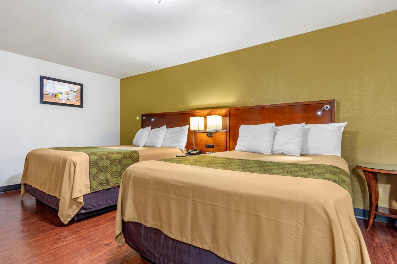 טיילר Rose City Inn & Suites מראה חיצוני תמונה