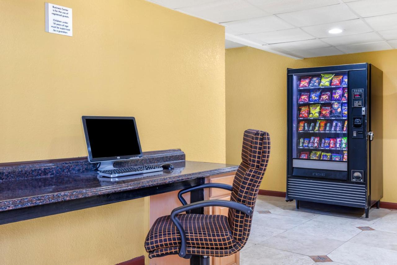 טיילר Rose City Inn & Suites מראה חיצוני תמונה